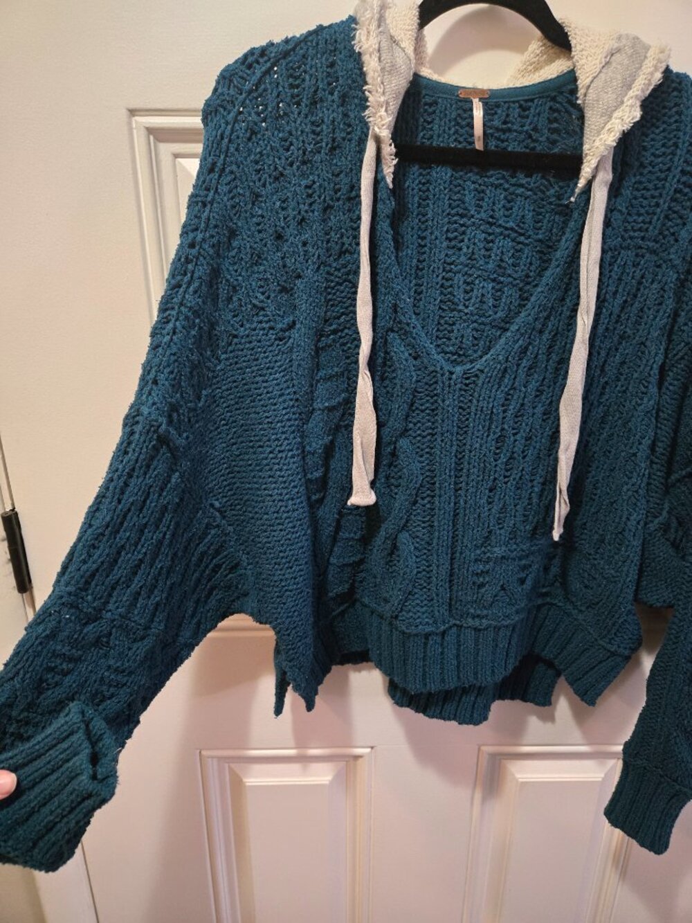 Free People Hooded Chunky Knit Sweater Small Boho Oversized Cable Knit - Picture 2 of 7